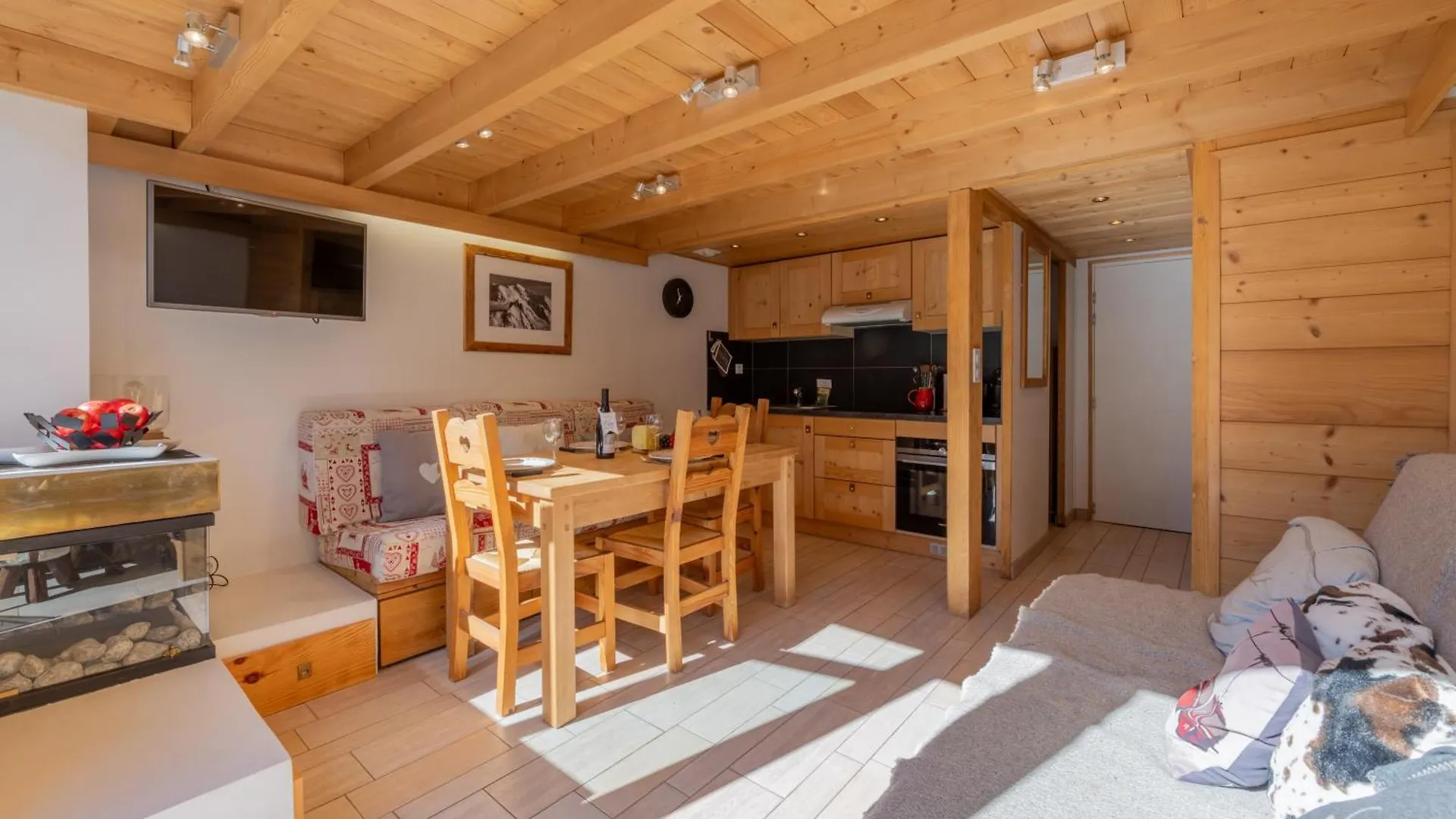 Apartment Residence Grand Roc - Ancolies 215 - Happy Rentals Chamonix France